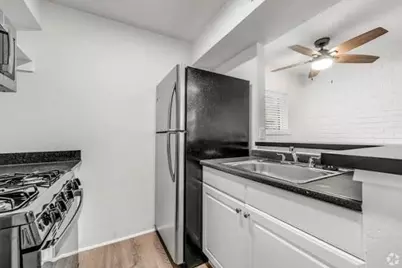 2707 Shelby Avenue, Dallas, TX 75219 - Photo 3