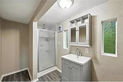 525 Surrey Lane, Burleson, TX 76028 - Photo 3