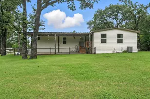 525 Surrey Ln, Burleson, TX 76028 - Photo 15