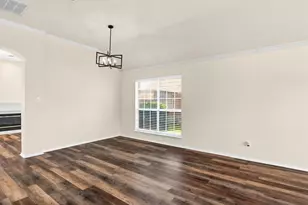 3860 Gillespie Dr, Carrollton, TX 75010 - Photo 9