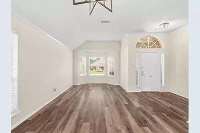 3860 Gillespie Drive, Carrollton, TX 75010 - Photo 7