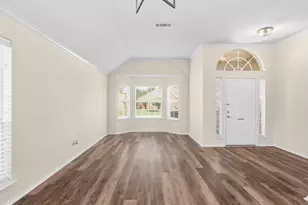 3860 Gillespie Dr, Carrollton, TX 75010 - Photo 7