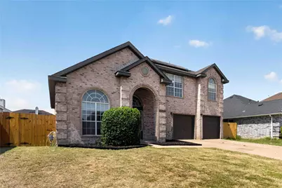 3026 Shannon Lane, Grand Prairie, TX 75052 - Photo 3