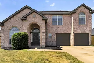 3026 Shannon Ln, Grand Prairie, TX 75052 - Photo 1
