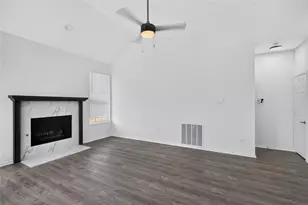 3026 Shannon Ln, Grand Prairie, TX 75052 - Photo 7