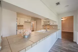 1100 Purdue Dr, Arlington, TX 76012 - Photo 13