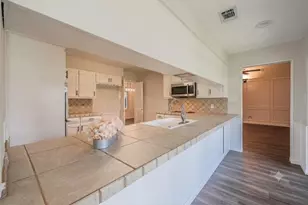 1100 Purdue Dr, Arlington, TX 76012 - Photo 15