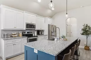 956 Sam St, Springtown, TX 76082 - Photo 7