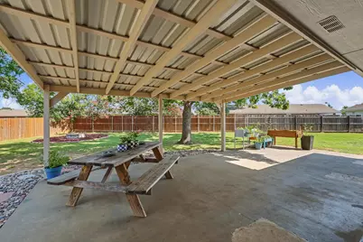 202 Daniel Court, Collinsville, TX 76233 - Photo 29