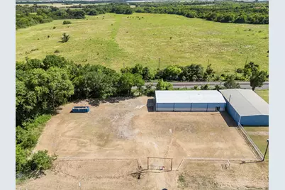 1202 E Moore Avenue, Terrell, TX 75160 - Photo 1