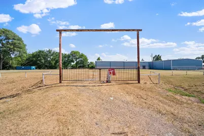 1202 E Moore Avenue, Terrell, TX 75160 - Photo 21