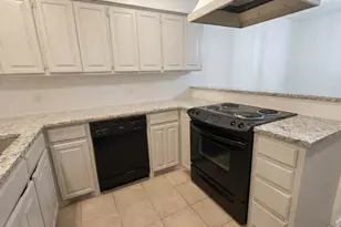 215 Mountainview Dr, Hurst, TX 76054 - Photo 7