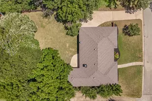 718 Ridgecrest Cir, Denton, TX 76205 - Photo 29