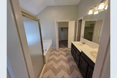 5856 Echo Bluff Drive, Haltom City, TX 76137 - Photo 9