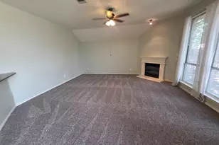 5856 Echo Bluff Dr, Haltom City, TX 76137 - Photo 5