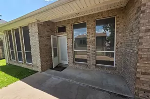 5856 Echo Bluff Dr, Haltom City, TX 76137 - Photo 17