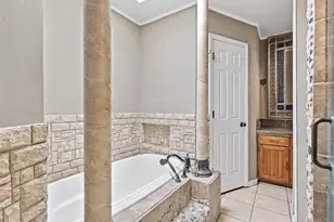 8205 Alsace Ct, Fort Worth, TX 76134 - Photo 15