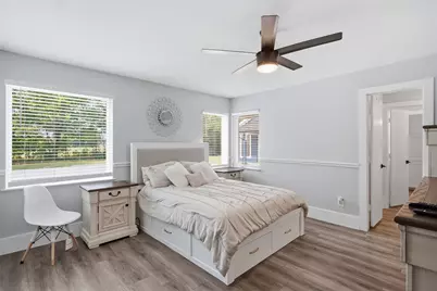1985 E Renfro Street, Burleson, TX 76028 - Photo 9