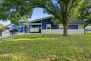 1985 E Renfro St, Burleson, TX 76028 - Photo 35