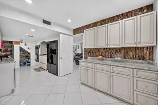 5716 Maryview Terrace, Haltom City, TX 76117 - Photo 13