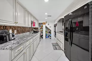 5716 Maryview Terrace, Haltom City, TX 76117 - Photo 11