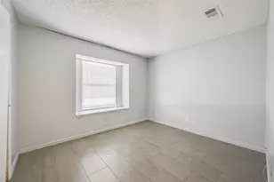 1417 Caplin Dr, Arlington, TX 76018 - Photo 15