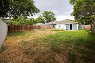 613 N Cherry St, Aubrey, TX 76227 - Photo 1