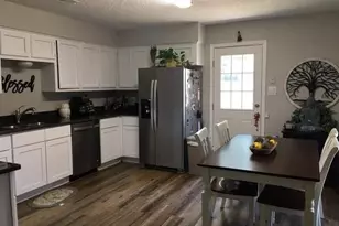 613 N Cherry St, Aubrey, TX 76227 - Photo 11