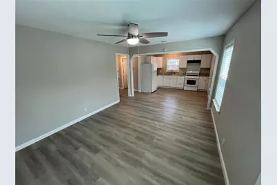 2546 Searcy Drive, Dallas, TX 75211 - Photo 3