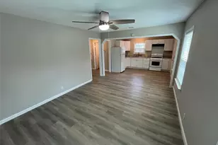 2546 Searcy Dr, Dallas, TX 75211 - Photo 3