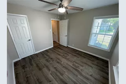 2546 Searcy Drive, Dallas, TX 75211 - Photo 9