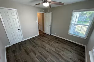 2546 Searcy Dr, Dallas, TX 75211 - Photo 9