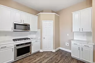 5541 Cranberry Dr, Fort Worth, TX 76137 - Photo 11