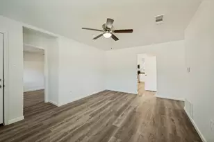 411 Hillcrest St, Mansfield, TX 76063 - Photo 5