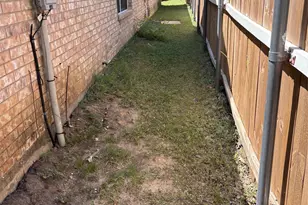 9656 Stonewood Dr, Dallas, TX 75227 - Photo 19
