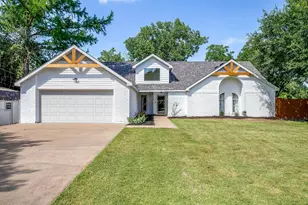 1401 Cheyenne Trail, Granbury, TX 76048 - Photo 1