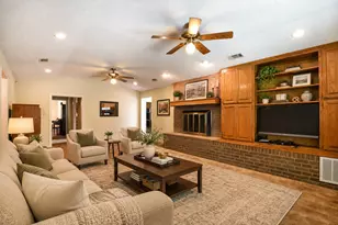 1027 Sherman Dr, Cedar Hill, TX 75104 - Photo 13