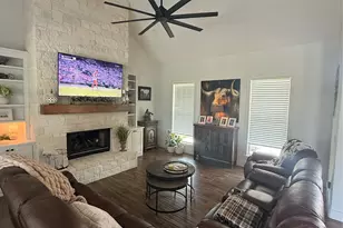 165 Quail Rdg Ct, Decatur, TX 76234 - Photo 3
