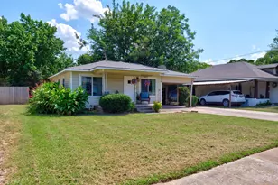 626 E South St, Whitesboro, TX 76273 - Photo 3