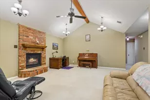 264 Emily Ln, Waco, TX 76708 - Photo 5