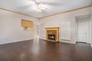 1307 Hyde Park Blvd, Cleburne, TX 76033 - Photo 5