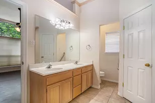 1307 Hyde Park Blvd, Cleburne, TX 76033 - Photo 17