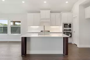 7301 Cherry Blossom Ln, Little Elm, TX 76227 - Photo 9