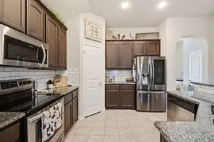 531 Hidden Spgs Trl, Azle, TX 76020 - Photo 13