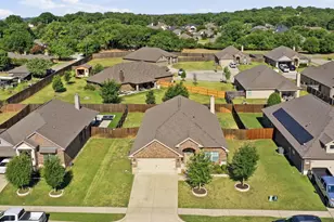 531 Hidden Spgs Trl, Azle, TX 76020 - Photo 35