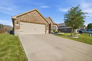 531 Hidden Spgs Trl, Azle, TX 76020 - Photo 37