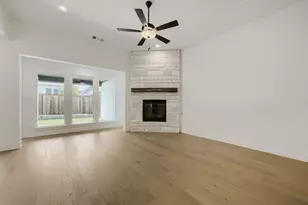 1813 Flowerfield Ln, Mansfield, TX 76063 - Photo 5