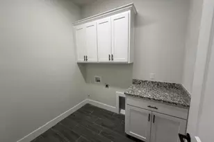 2032 Camden Ln, Springtown, TX 76082 - Photo 11