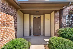792 E Northside Dr, Pilot Point, TX 76258 - Photo 3