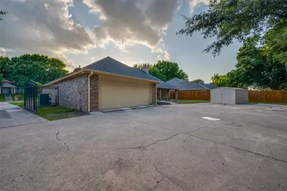 9904 Wandering Way Street, Benbrook, TX 76126 - Photo 31